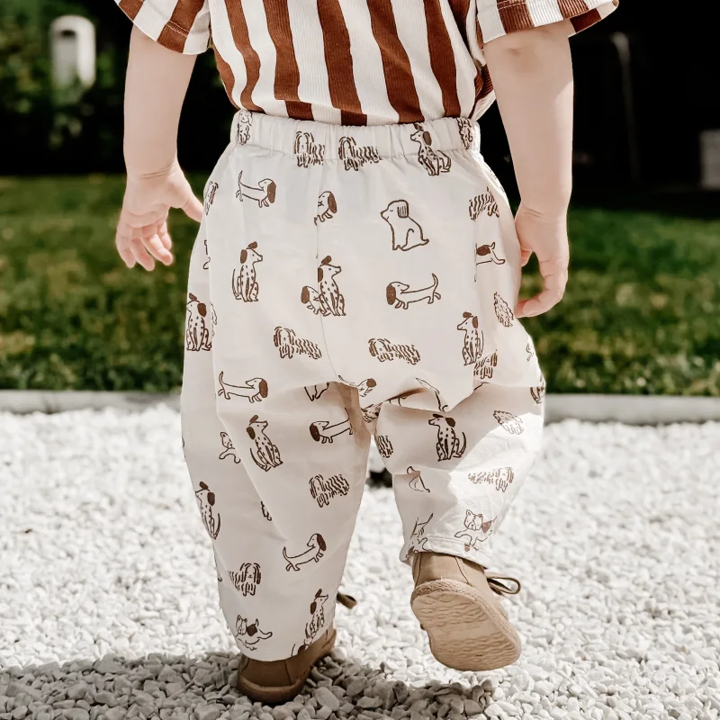Kinder Barrel Pants aus Bio Baumwolle – Hunde Print | Handgemachte Ballonhose für Babys & Kinder