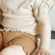Kinder Volantshirt Pointelle Milk | Kurzarm | Handmade