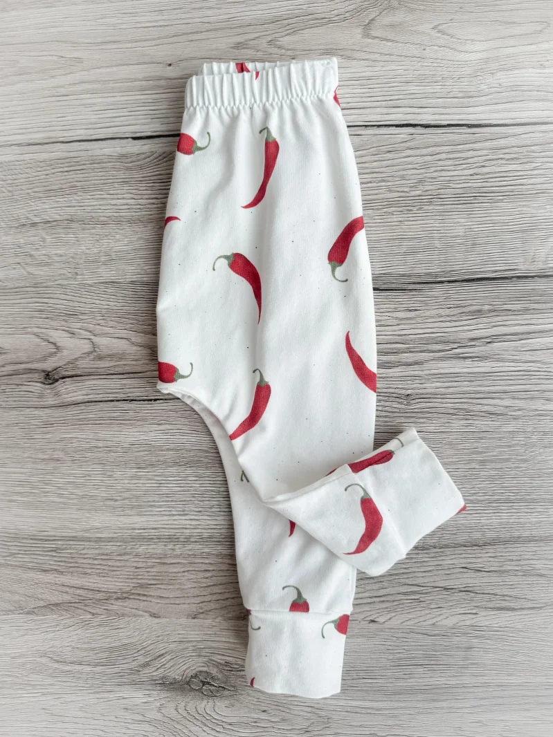 Handmade Baby Hose | Slim Pants | Chili | Größe 68/74