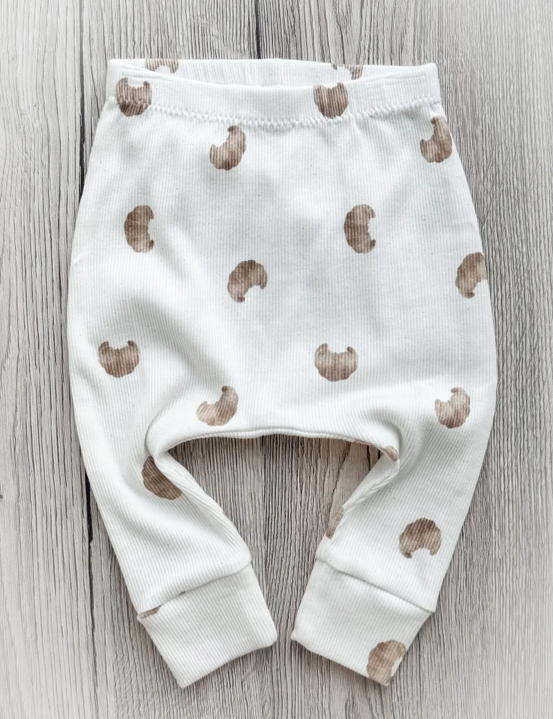 Handmade Baby Hose | Slim Pants | Croissant | Ribjersey | Größe 62/68